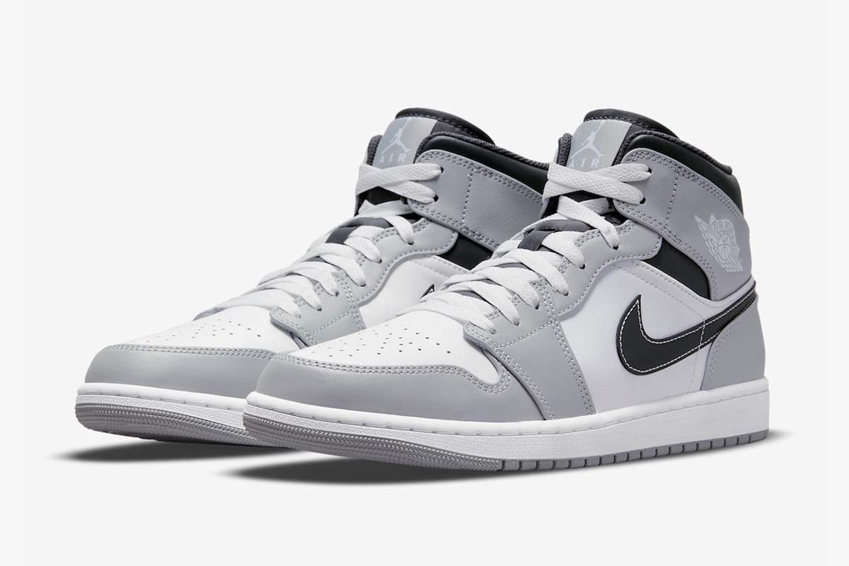 AJ 1 Mid ‘Light Smoke Grey’